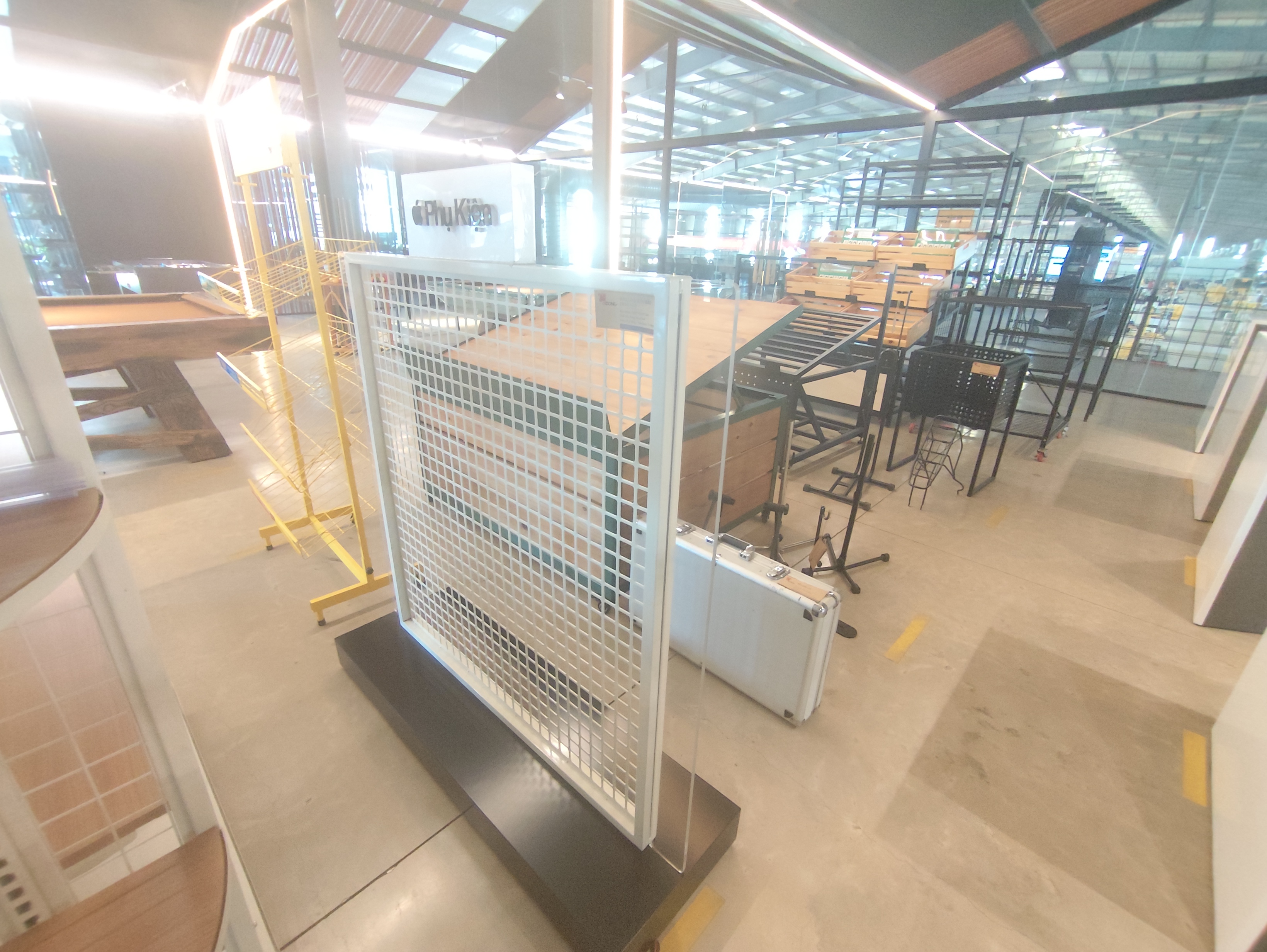 Sample room 1.jpg